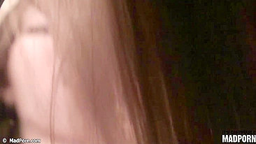 Russos nunca fizeram isso, mas hoje traem namorados lambendo bucetas na câmera