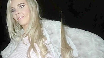 Cara com câmera pega loira peituda e paga pra foder ela no carro