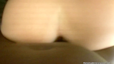 Negão liga câmera pra filmar sexo interracial com namorada branca rabuda