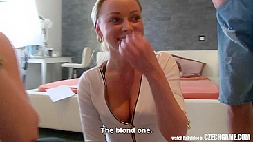 Garotas tchecas chupam paus na festa em casa após jogo da garrafa