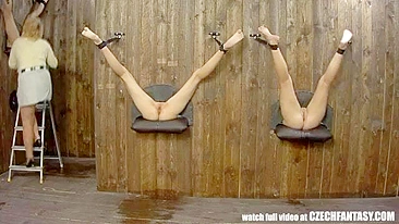 Garotas tchecas oferecem todos os buracos pra estranhos por dinheiro