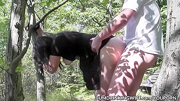 Esposa louca engole porra em compilação quente de pornô outdoor