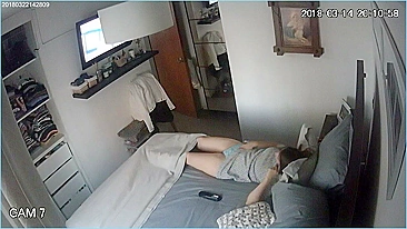 Câmera IP: masturbação suave de mulher