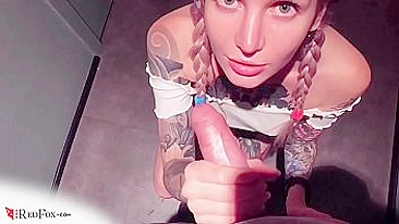 Atriz aspirante mal pode esperar pra chupar o pau duro