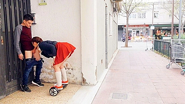 Porno ao ar livre de novinha em segway e pauzão do namorado