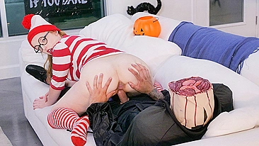 Foda na buceta é o presente XXX que espera a nerd teen em casa