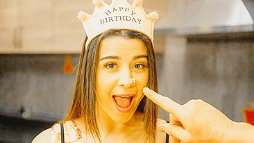 Não é sonho de sexo familiar entre filha e pai, é real