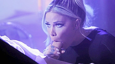 Loira Jessa Rhodes mama pau e lambe bolas