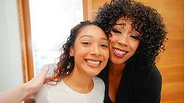 Safado de pau grande ganha duas bucetas molhadas de Natal