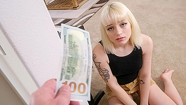 Teen angelical Naomi Nash engole fundo o pau do meio-irmão na bucetinha apertada