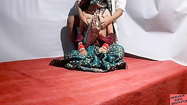 Irmão indiano insistente fode a irmã à força na câmera