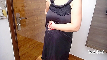 Pornô amador de esposa indiana mostrando peitos e buceta na câmera