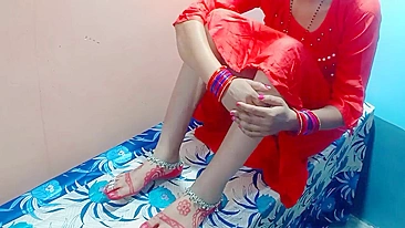 Bhabhi com buceta peluda leva rola e gozada do devar indiano