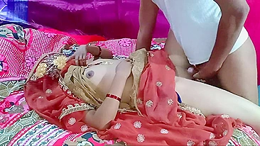 Bhabhi de sari acaricia pau grosso do devar em vídeo indiano amador
