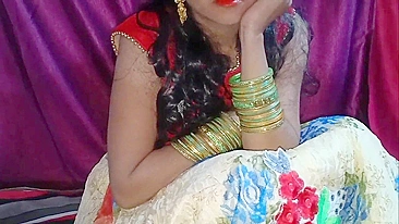 Após papo em hindi, bhabhi deixa devar meter na xotinha apertada