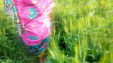 Tempo tá lindo, bhabhi indiana chama devar pra transar ao ar livre