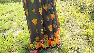 Câmera guy indiano e bhabhi desi de vestido transam ao ar livre