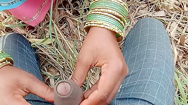 Sexo ao ar livre da bhabhi infiel com o novo namorado da irmã
