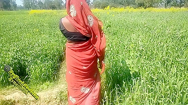Bhabhi mostra vagina desi e leva pau indiano por trás