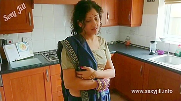 Garota indiana ingênua forçada a transar com avô desi contra vontade