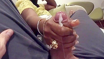 Mãos bastam pra Bhabhi indiana fazer devar gozar