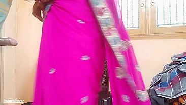 Bhabhi indiana excitadíssima cavalga pau do devar após levar de quatro