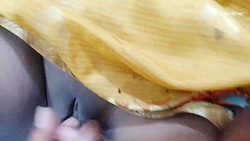 Pau do invasor indiano é delícia e bhabhi desi chupa com vontade