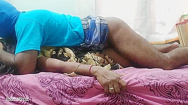 Ladrão não sai da casa por causa da foda desi com bhabhi indiana