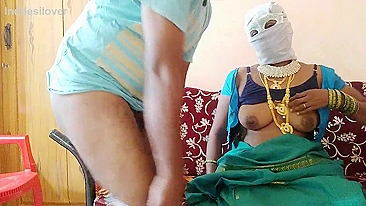 Bhabhi chupa o pau do namorado indiano da irmã e curte a rola dele
