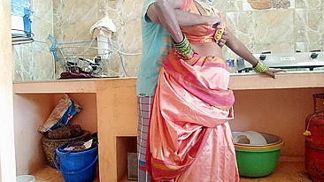 Cozinha não é pra foder, mas devar e Bhabhi indianos ignoram