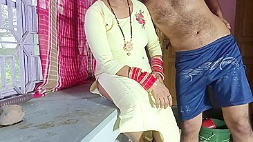 Sexo na cozinha da Bhabhi de máscara amarela com devar indiano