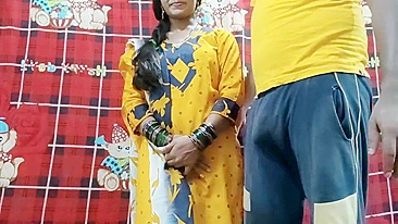 Foda de quatro dá prazer pra Bhabhi indiana e devar