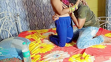 Professor indiano propõe acordo sexual pra bhabhi desi e ela topa