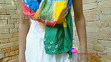 Porno indiano de amante de Bhabhi despindo esposa com papo hindi e fodendo