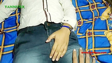 Índio fode bhabhi desi ao ar livre e filma partes íntimas de perto