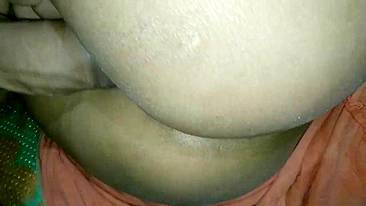 Bhabhi gosta de ser comida na buceta peluda pelo devar em porno indiano