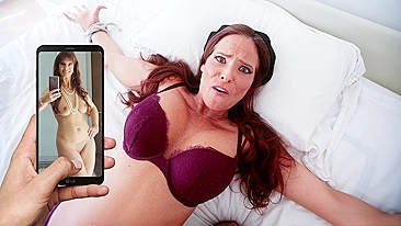 Mãe peituda de bunda suculenta fode enteado pervertido de todo jeito