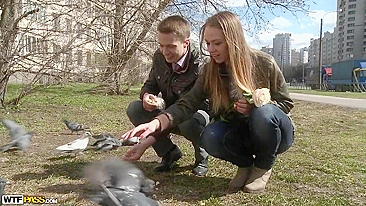 Primeiro date de russa gata e cara bonito termina em sexo quente