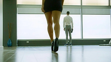 Loira incrível Giselle Palmer quer o jardineiro gato Chris Diamond foder seu cu