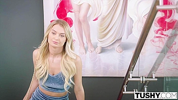 Natalia Starr leva pau na xota e no cu com facilidade