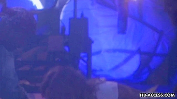 Secretária curvilínea agradece trabalhadores tarados com sexo