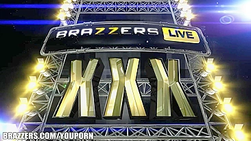 Estrelas pornô viram programa de TV em orgia com DP