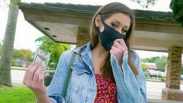 Pegador se dedica a foder gostoso com a latina fofa