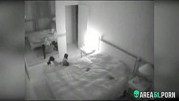 Vídeo de mãe amadora pega no flagra se tocando no quarto
