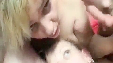 Velho safado fodeu a filha teen de 19 anos e a mãe dela