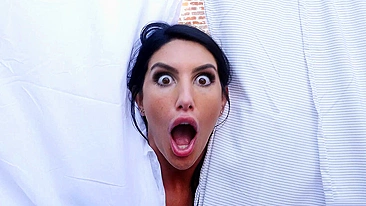 Cara tarado fode morena gostosa no quintal de quatro com tesão