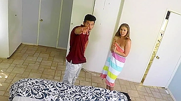 Lena Paul: Mais uma babá seduzida. Nanny exibicionista