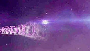 Mandy Flores usa plug anal e vibrador em cena pornô