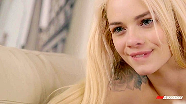 Lésbicas magrinhas teens lambem bucetas e usam vibrador