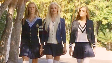 Gata deslumbrante Nicole Aniston fudida por pau preto grande